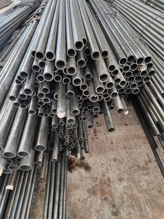 双鸭山精密光亮无缝钢管厂